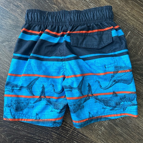 Little boys swimming trunks - Picture 2 of 2